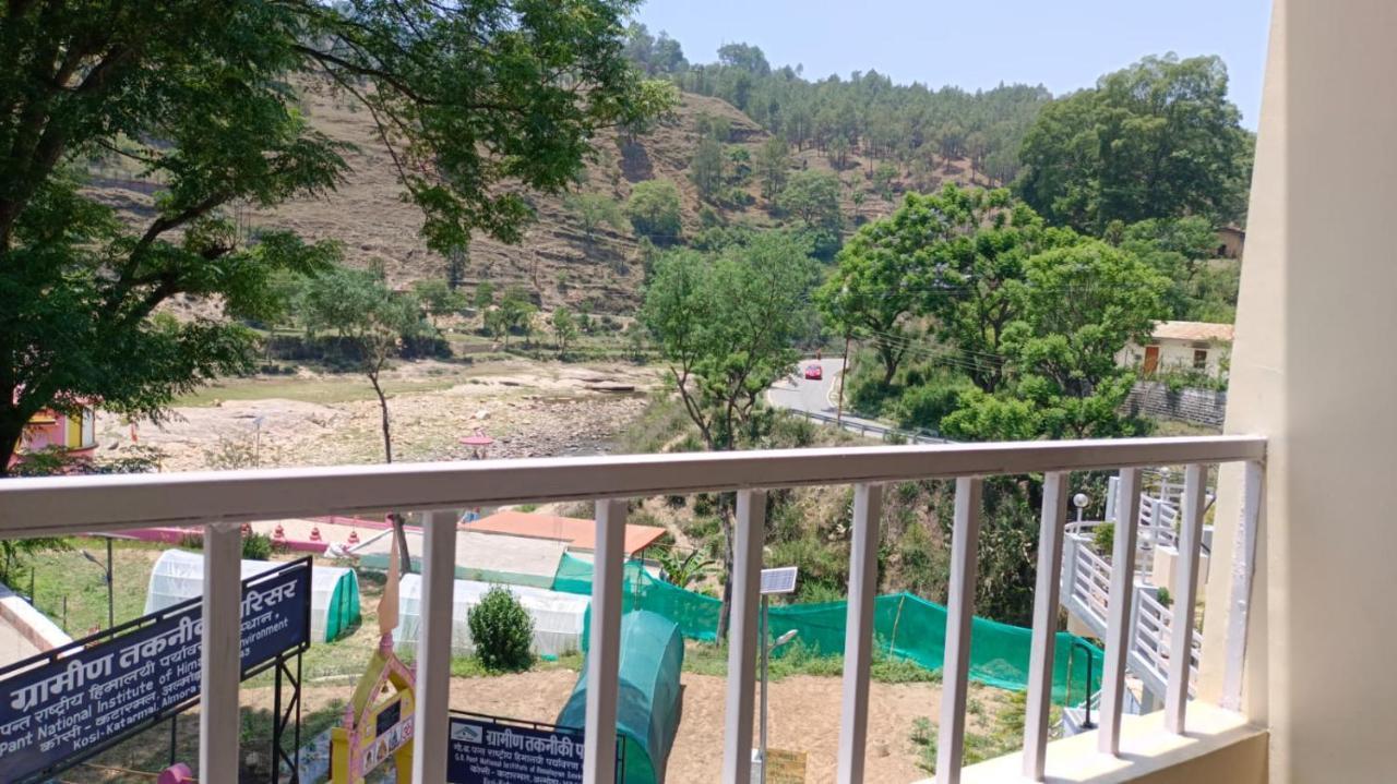 Shivalik River Retreat Hotel Almora Exterior photo