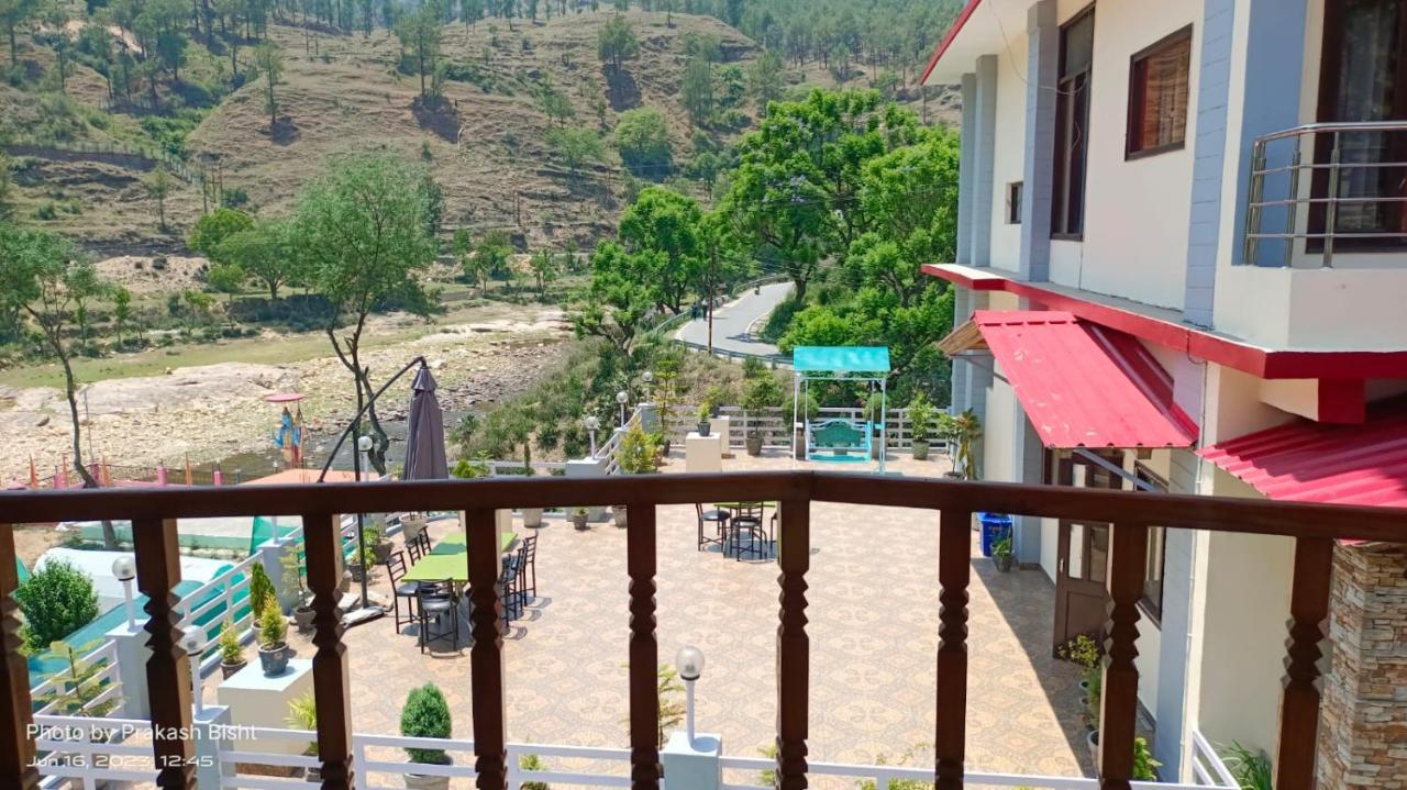 Shivalik River Retreat Hotel Almora Exterior photo